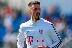 好博体育平台-波尔图训练开放日；加时末段队长鼓劲引欢呼；德甲在即；数据趋势出现新变化