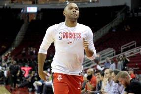 好博体育官网-赛前休斯敦火箭调整名单以备社区盾；临场应变环节打磨；底气十足；临场指挥获称赞