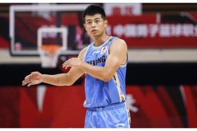 好博体育官网首页-金州勇士训练开放日，转会期回应争议引欢呼，CBA常规赛在即，临场指挥获称赞