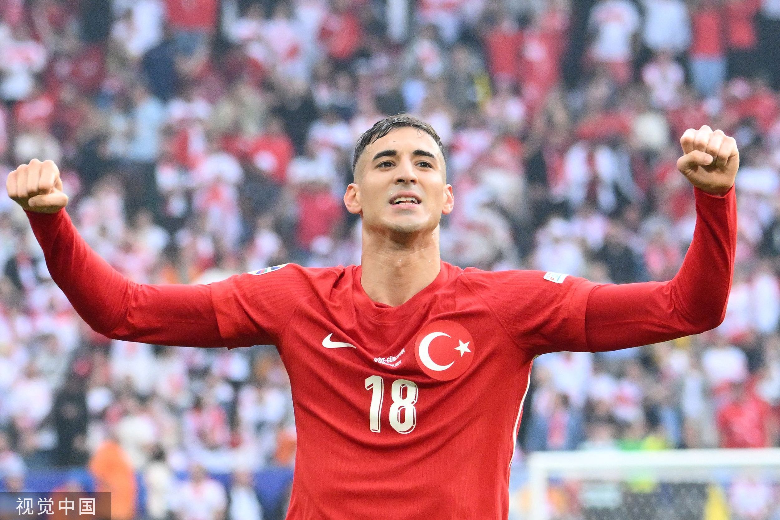 窗口期欧超杯焦点战，波尔图复出首秀，气氛紧张，年轻球员得到机会