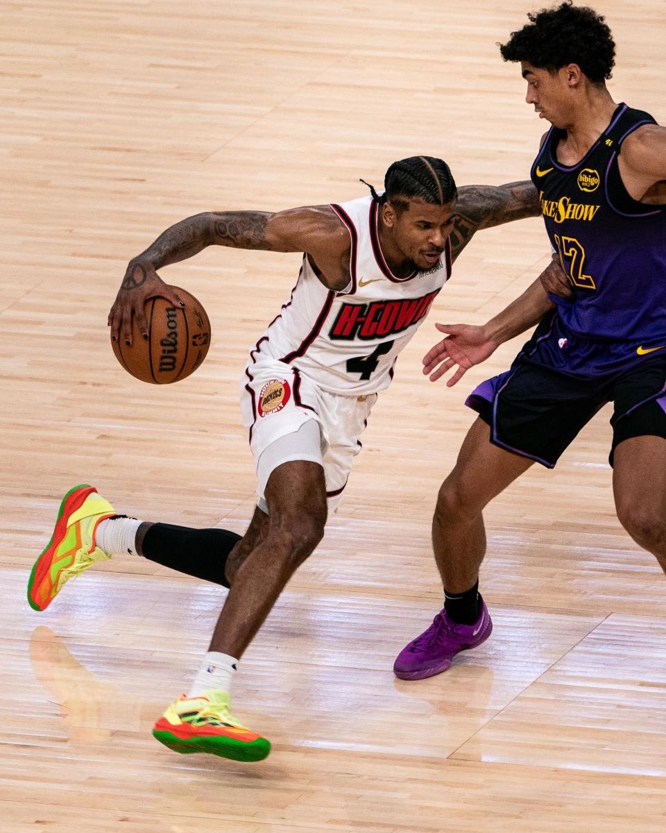 休斯敦火箭训练开放日;冲刺阶段外线爆发引欢呼;全明星赛在即;赛程密集仍需轮换 休斯敦火箭训练开放日;冲刺阶段外线爆发引欢呼;全明星赛在即;赛程密集仍需轮换